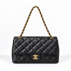 Bolsa Chanel Clássica Média de Couro